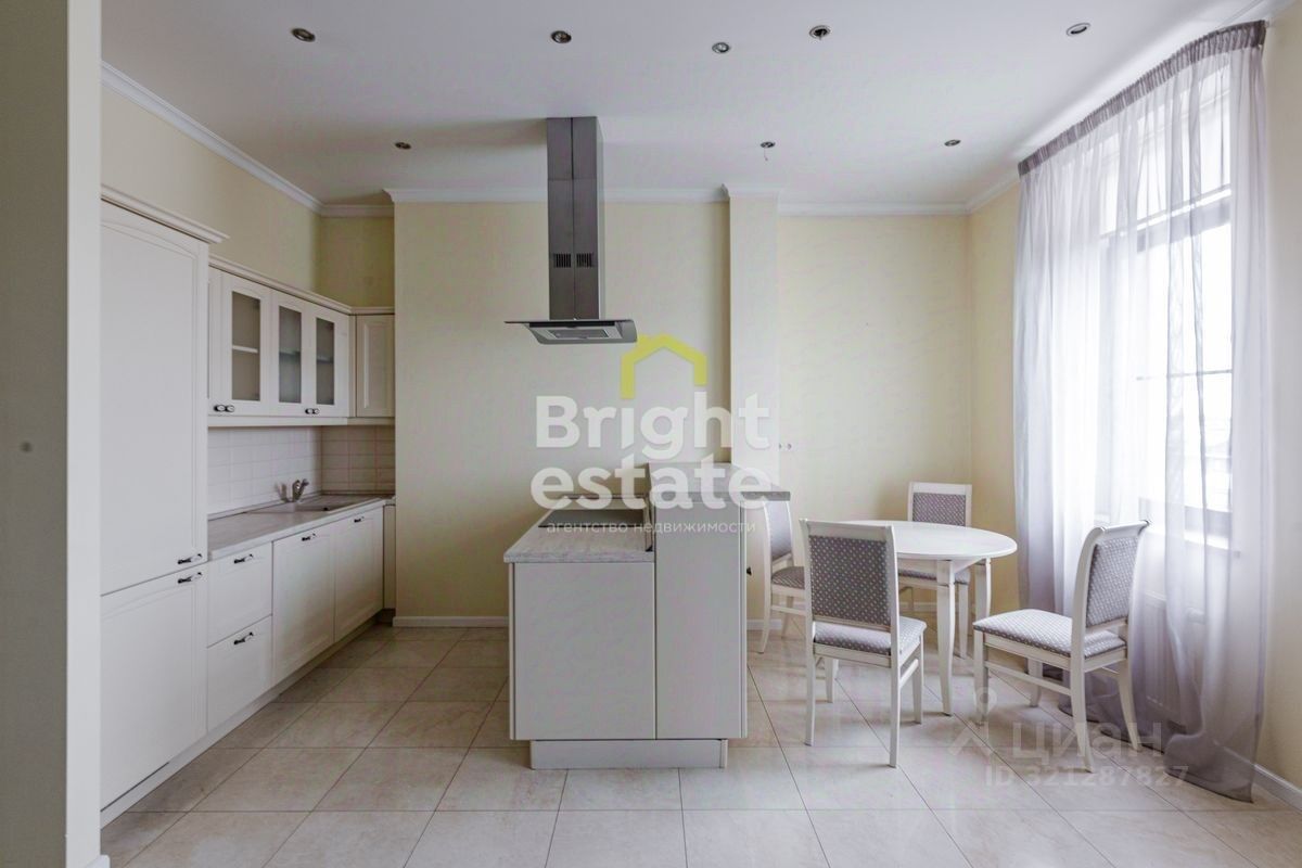 Продажа 2-комн квартиры на вторичном рынке д. Новинки, бульвар Павловский, 8