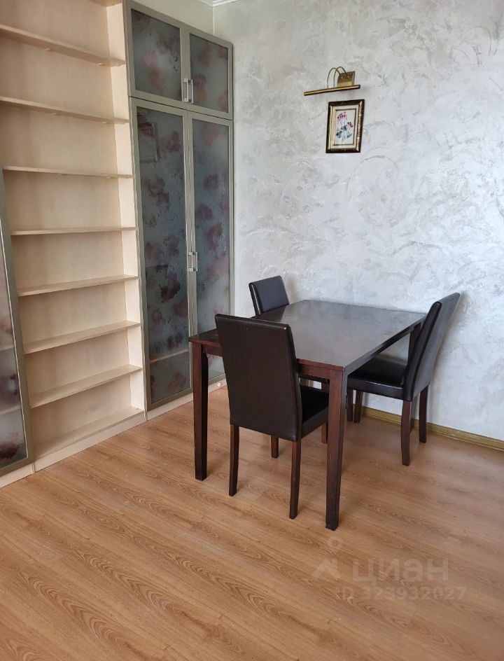 Продажа 2-комн квартиры на вторичном рынке улица Новый Арбат, 16