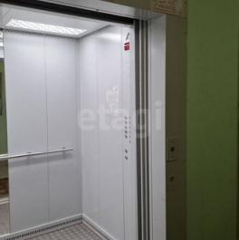 Продажа 3-комн квартиры на вторичном рынке Богатырский пр-кт,  д. 33 к2