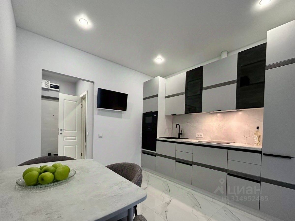 Продажа 1-комн квартиры на вторичном рынке улица Александра Матросова, 8/1