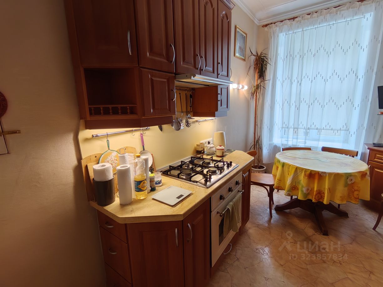 Аренда 2-комн квартиры на вторичном рынке проспект Большой Петроградской стороны, 38-40