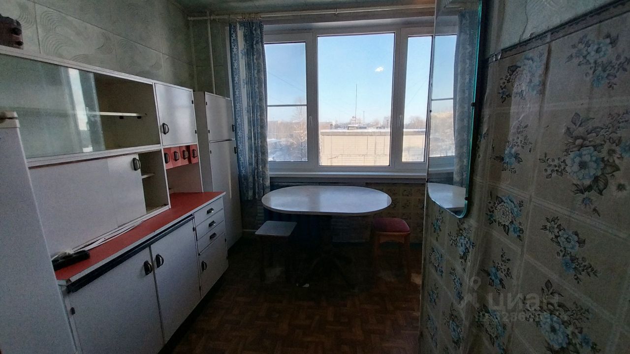 Продажа 3-комн квартиры на вторичном рынке 3-й мкр,  д. 14
