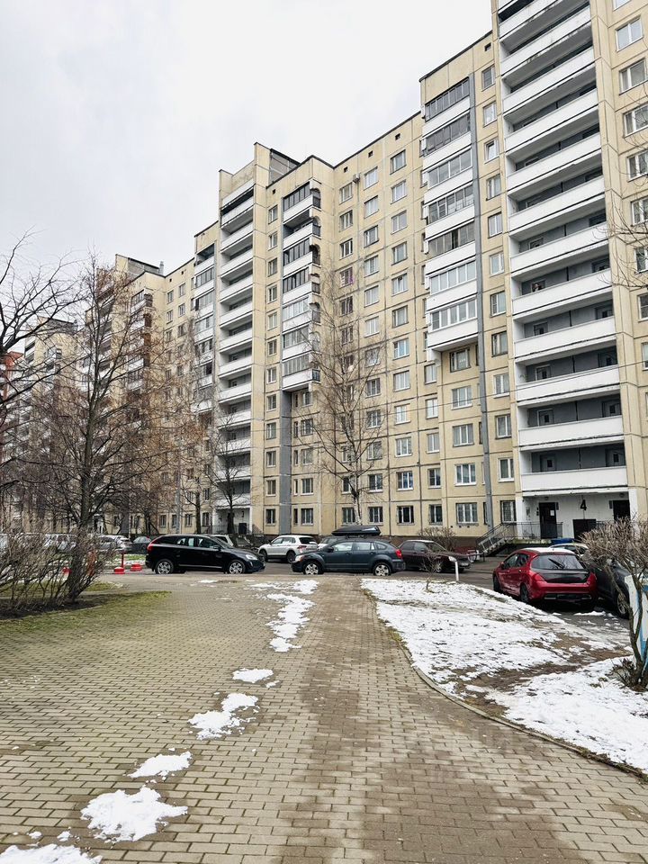 Продажа 1-комн квартиры на вторичном рынке улица Передовиков, 9к1