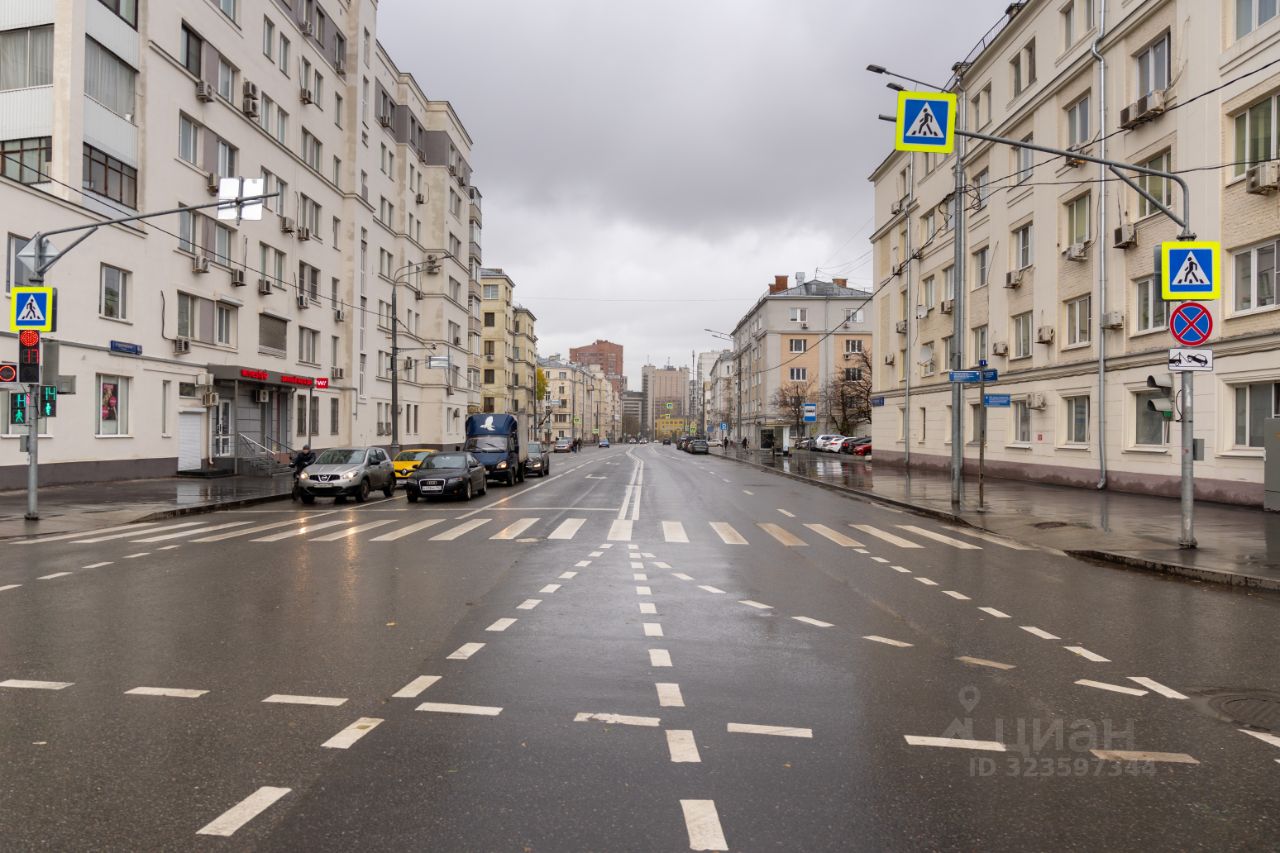 Продажа 2-комн квартиры на вторичном рынке 1-я Дубровская улица, 8/12