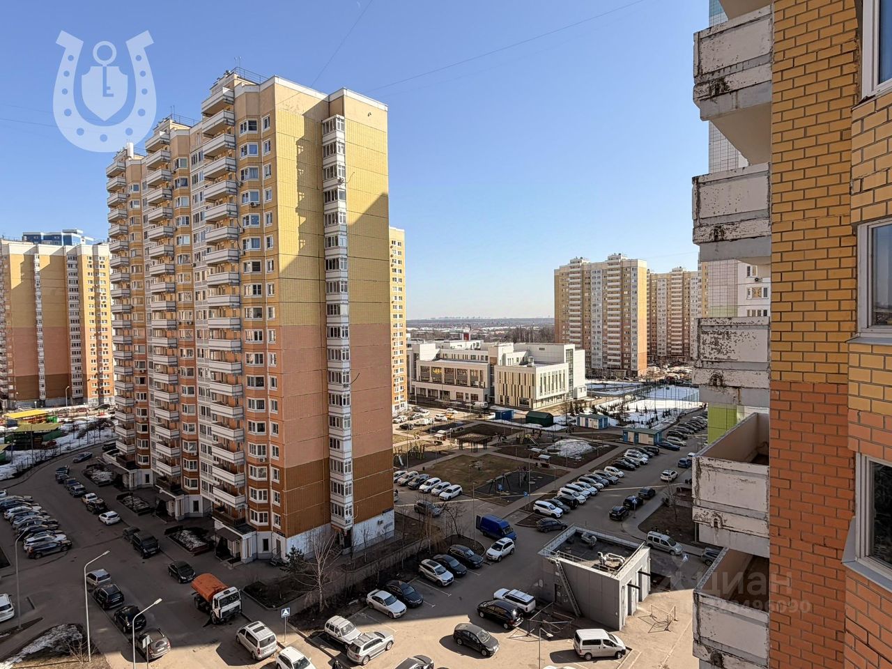 Продажа 2-комн квартиры на вторичном рынке Синявинская улица, 11к5