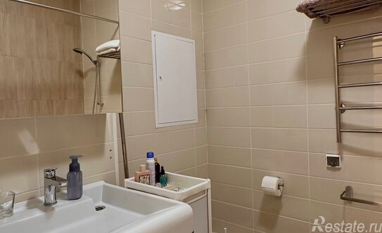 Продажа 1-комн квартиры на вторичном рынке Красногорск, ул Липовой Рощи,  д. 1,  к. 2