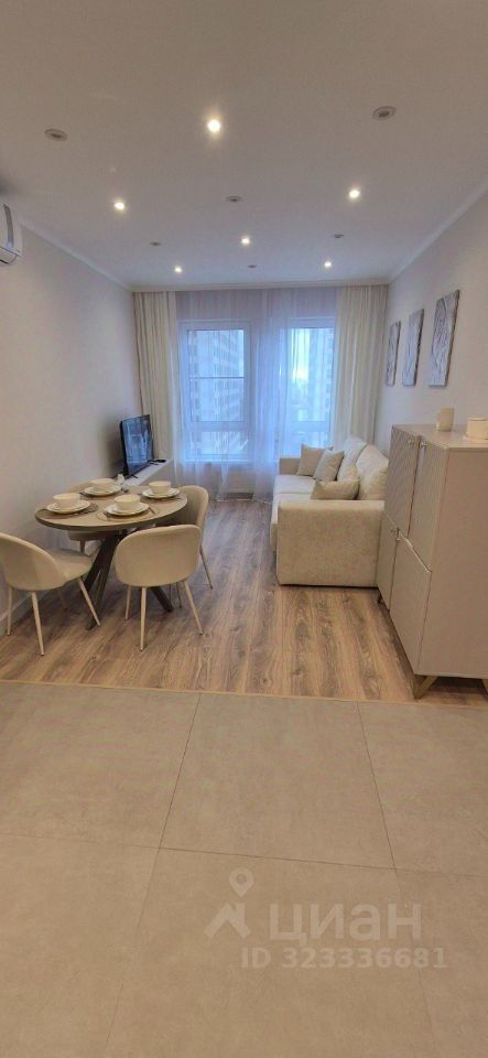 Аренда 2-комн квартиры на вторичном рынке Кронштадтский бульвар, 9к6