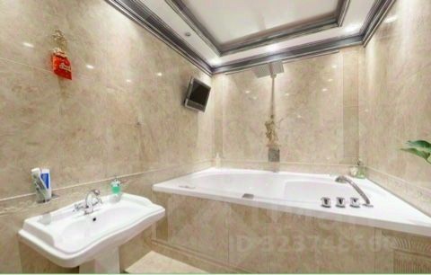 Продажа 4-комн квартиры на вторичном рынке Ленинский проспект, 111к1