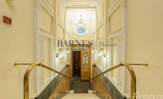 Продажа 5-комн квартиры на вторичном рынке Обыденский 2-й пер,  д. 11