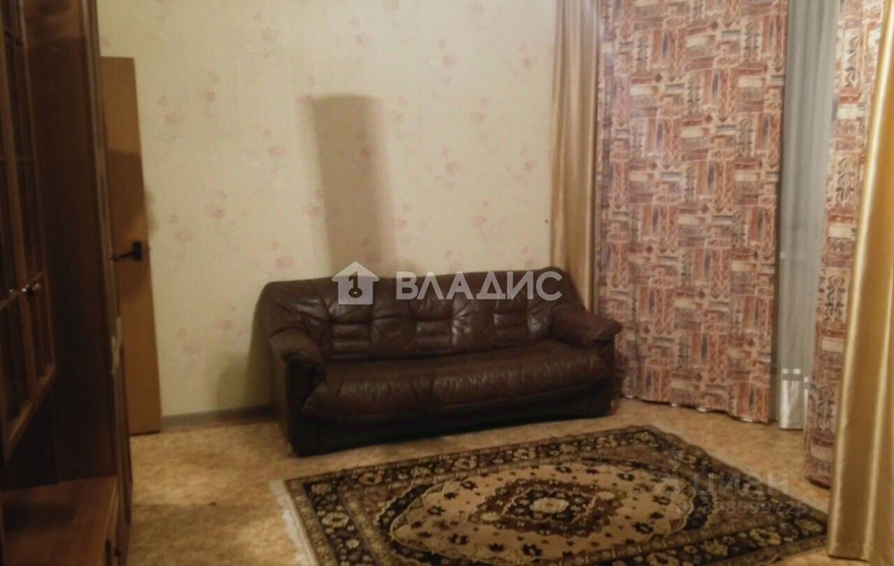 Продажа 3-комн квартиры на вторичном рынке улица Ватутина, 16к3