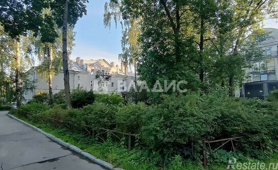 Продажа 3-комн квартиры на вторичном рынке улица Савушкина,  д. 53