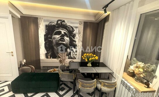 Продажа 2-комн квартиры на вторичном рынке улица Сайкина,  д. 4