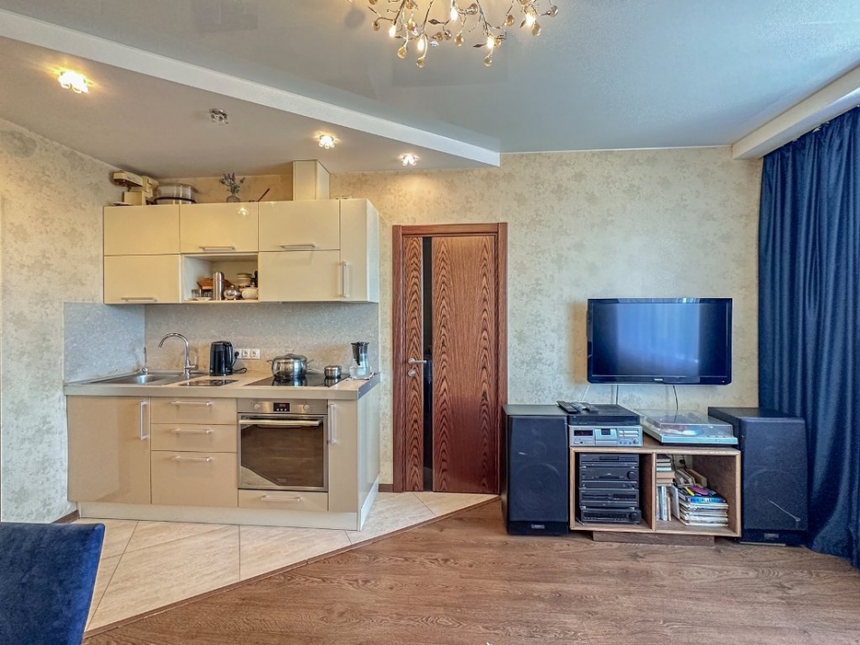 Продажа 2-комн квартиры на вторичном рынке Металлистов просп.,  д. 116,  к. 1