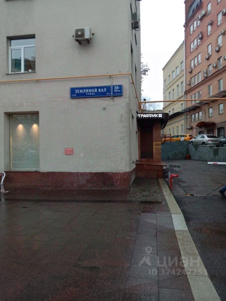 Продажа 2-комн квартиры на вторичном рынке улица Земляной Вал, 38-40/15С9