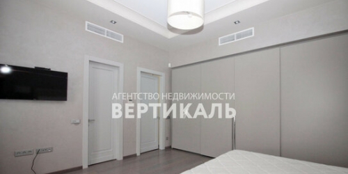 3-комн квартира улица Серафимовича,  д. 2/20