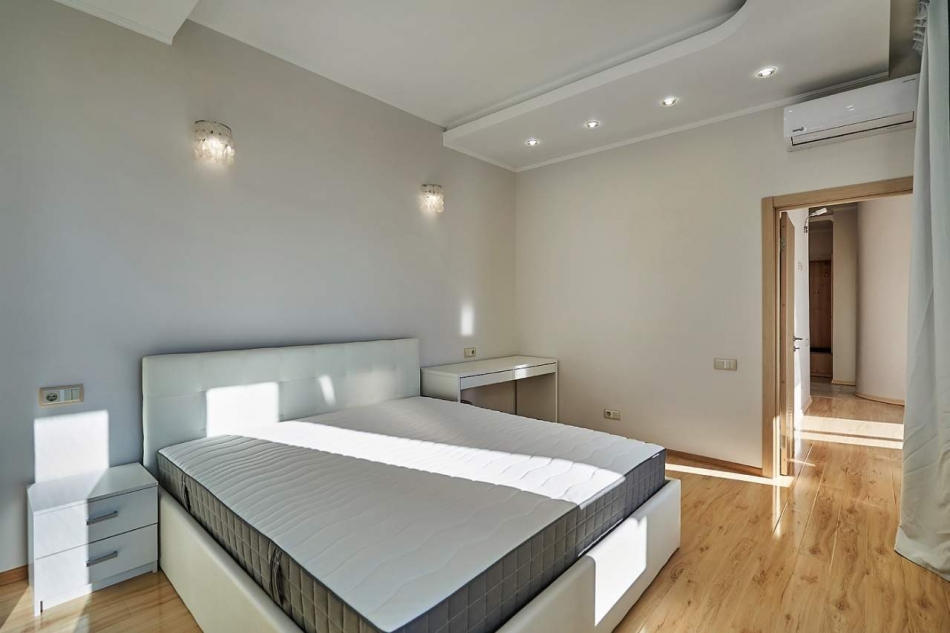 Продажа 2-комн квартиры на вторичном рынке Саляма Адиля улица,  д. 2,  к. 1