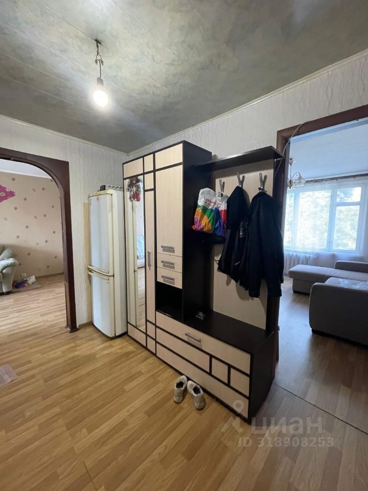 Продажа 3-комн квартиры на вторичном рынке Дедовск г., улица Красный Октябрь, 1