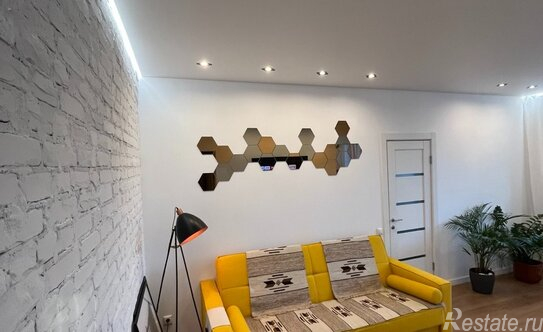 Продажа 2-комн квартиры на вторичном рынке ул Стройковская,  д. 19/2