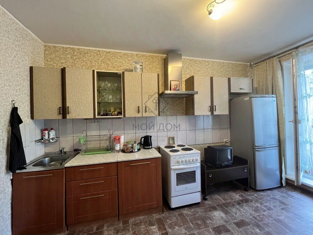 Аренда 1-комн квартиры на вторичном рынке Симферопольский бульвар, 24К1