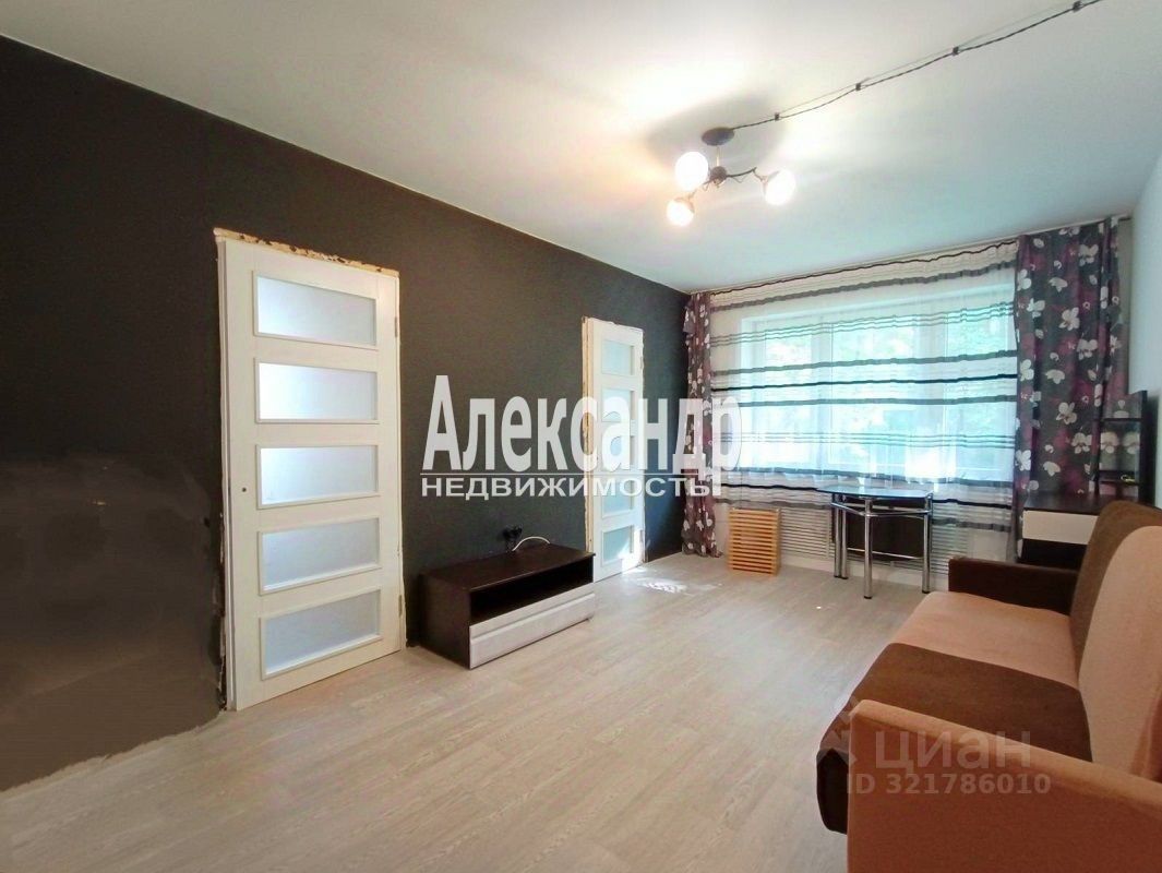 Продажа 4-комн квартиры на вторичном рынке Выборг, улица Сухова, 8