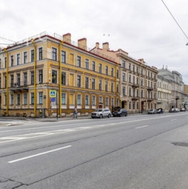 Продажа 3-комн квартиры на вторичном рынке линия 8-я В.О.,  д. 19