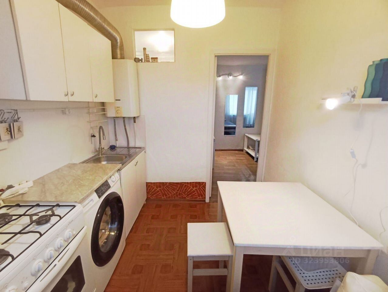 Продажа 1-комн квартиры на вторичном рынке пос. Стрельна, Санкт-Петербургское шоссе, 94