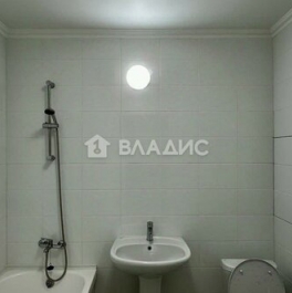 Продажа 2-комн квартиры на вторичном рынке Клинская улица,  д. 2А с7