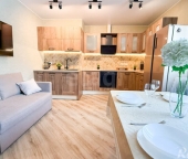 Продать Квартиры вторичка Мурино г, Екатерининская ул  9 