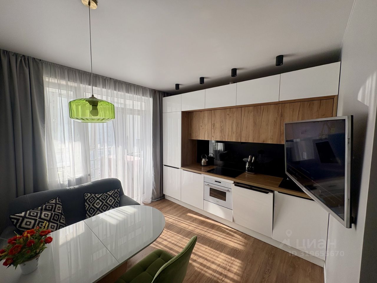 Продажа 2-комн квартиры на вторичном рынке проспект Героев, 18