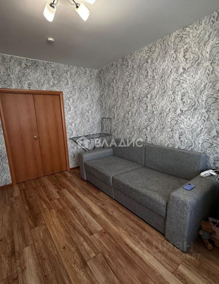 Продажа 2-комн квартиры на вторичном рынке Заревый проезд, 15