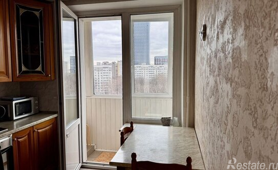 Аренда 2-комн квартиры на вторичном рынке ул Снежная,  д. 8