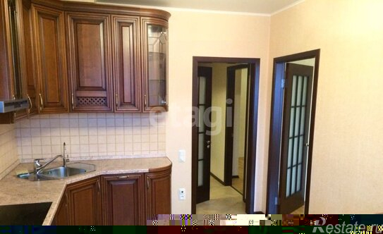 Продажа 3-комн квартиры на вторичном рынке улица Ярослава Гашека,  д. 12/100