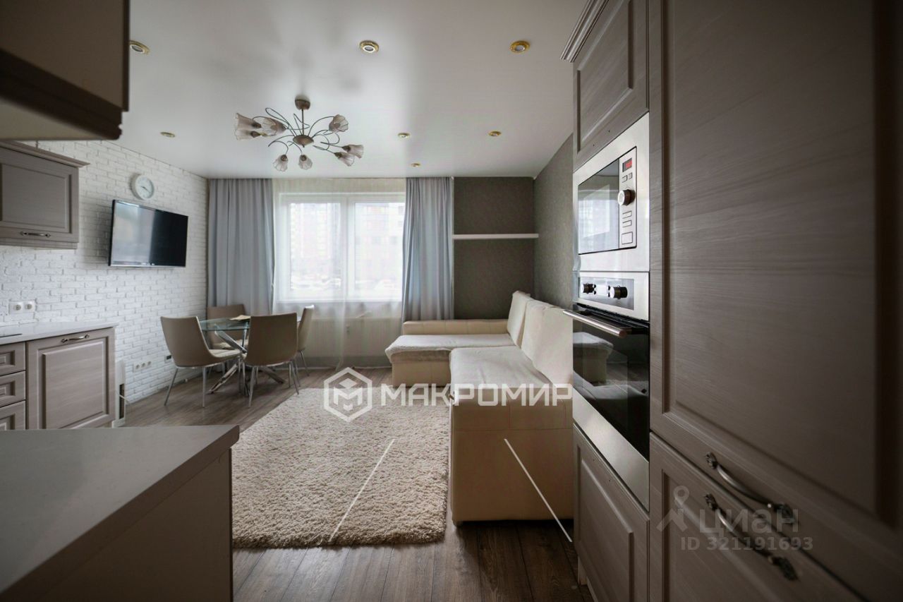Продажа 3-комн квартиры на вторичном рынке дорога Кушелевская, 3к13