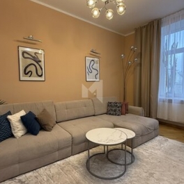 Продажа 3-комн квартиры на вторичном рынке Серпов переулок,  д. 3-5