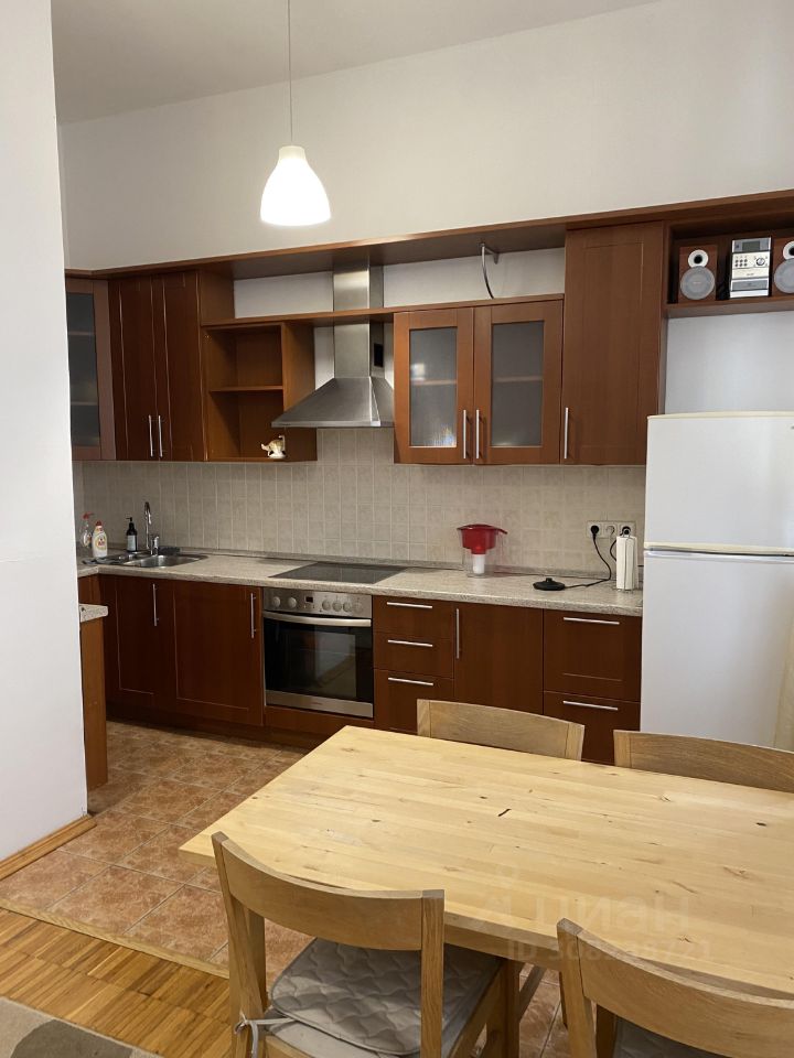 Аренда 2-комн квартиры на вторичном рынке Большой Харитоньевский переулок, 12А