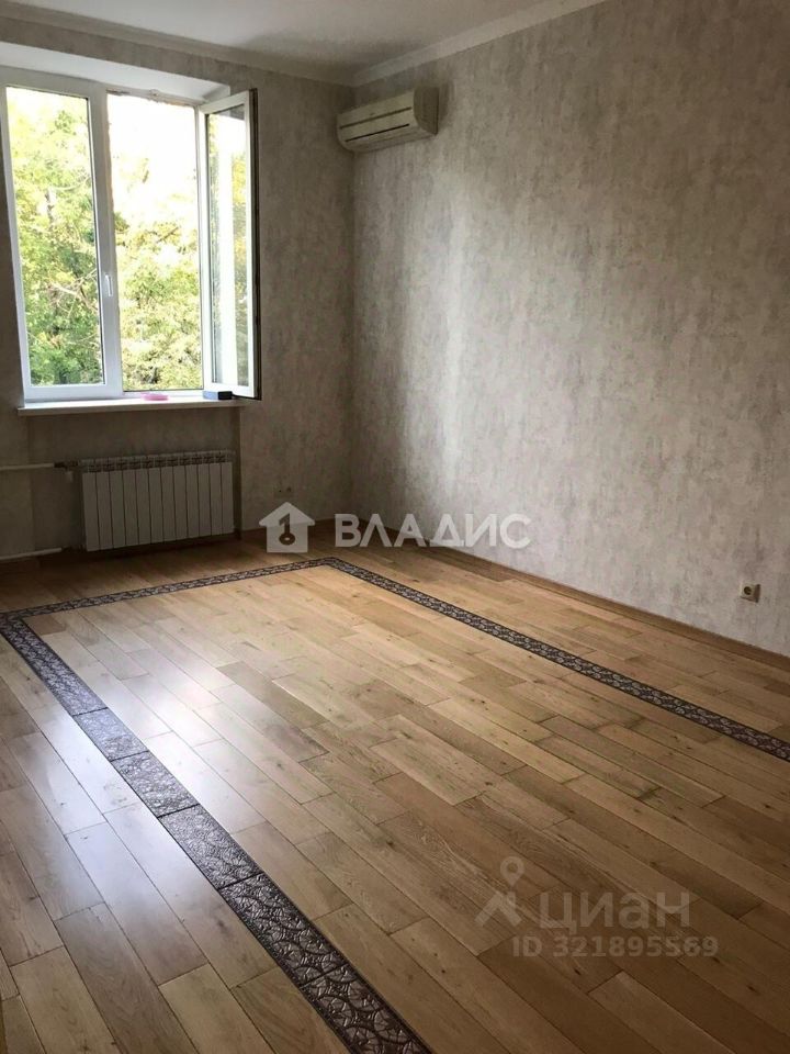 Продажа 4-комн квартиры на вторичном рынке Московско-Казанский переулок, 5-7