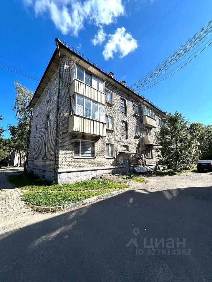 Продажа 2-комн квартиры на вторичном рынке Дубна, улица Курчатова, 30