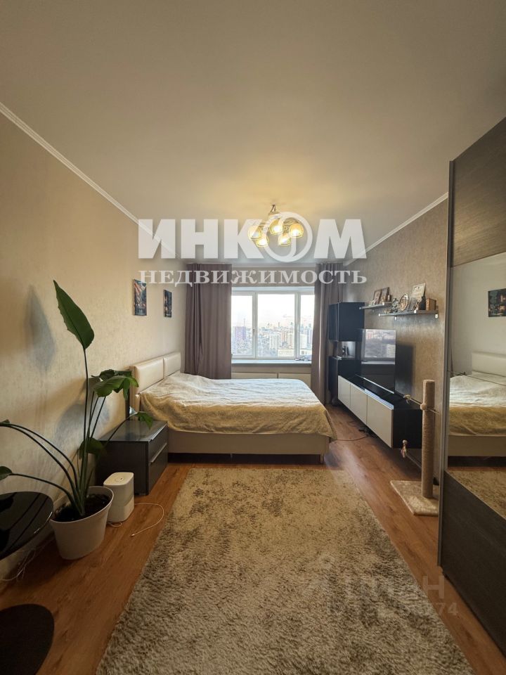 Продажа 1-комн квартиры на вторичном рынке Авиационная улица,  д. 66