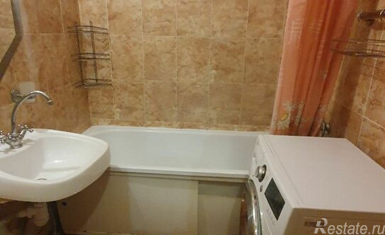 Продажа 2-комн квартиры на вторичном рынке улица Александры Монаховой,  д. 95 к3