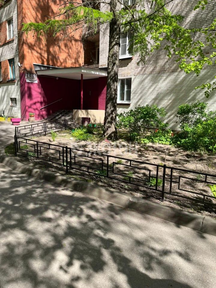 Продажа 1-комн квартиры на вторичном рынке улица Карпинского, 28К7