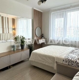 Продажа 2-комн квартиры на вторичном рынке Ангарская улица,  д. 33А