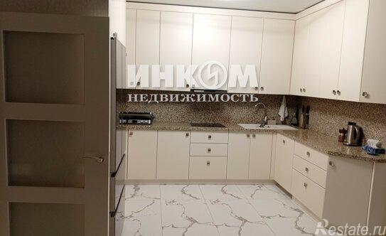 Продажа 3-комн квартиры на вторичном рынке улица Саморы Машела,  д. 2А