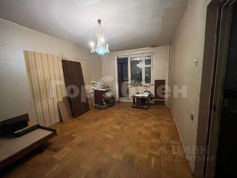 Продажа 1-комн квартиры на вторичном рынке Изумрудная улица, 9