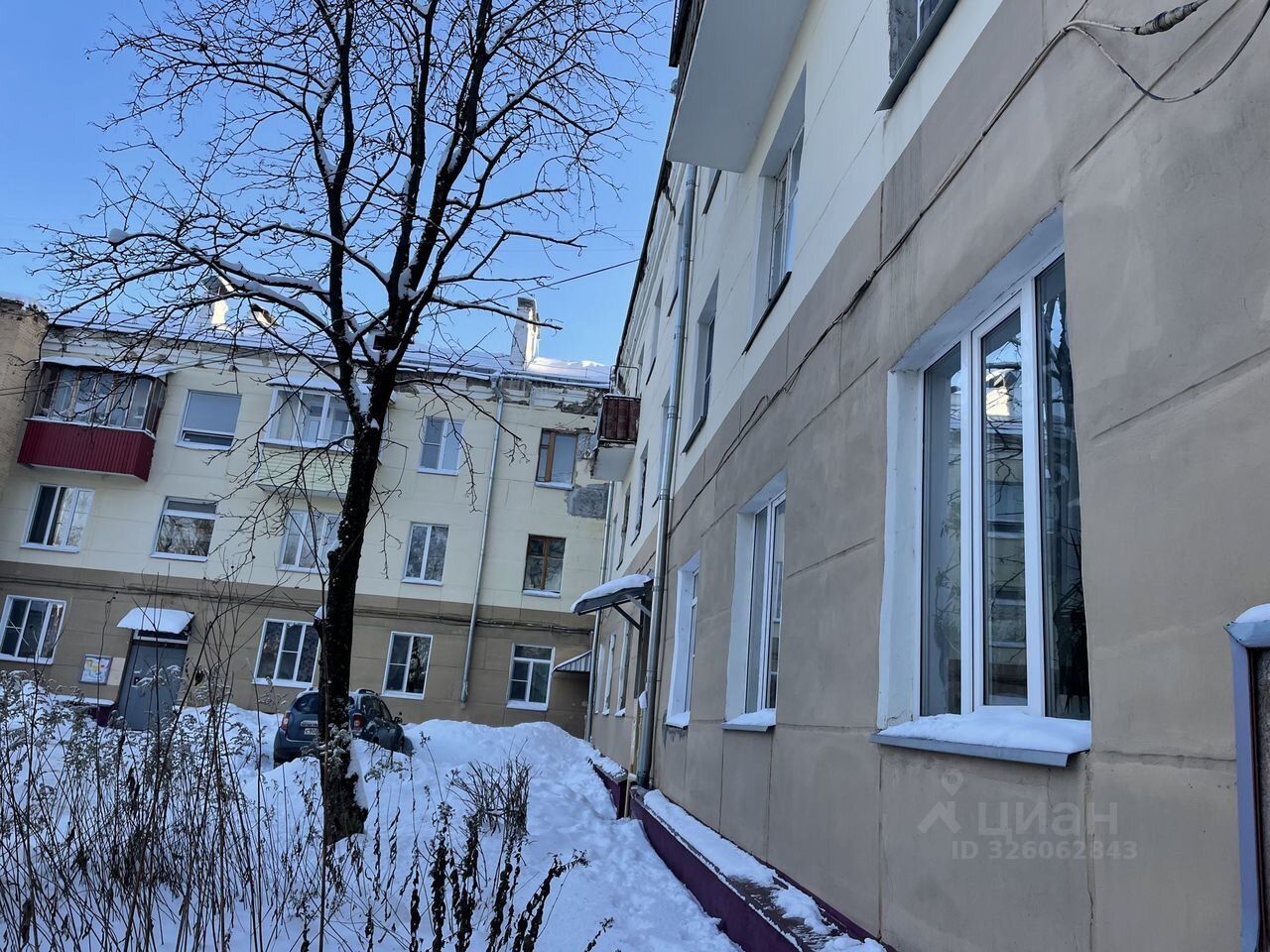 Продажа 3-комн квартиры на вторичном рынке Серпухов, Советская улица, 49