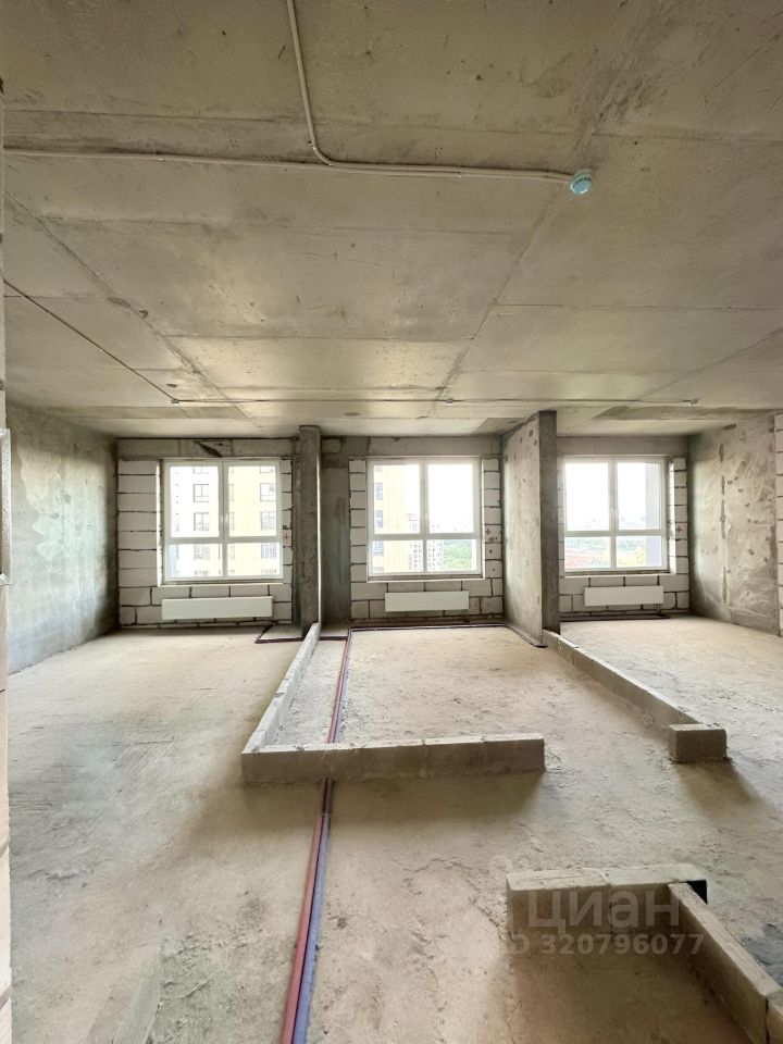 Продажа 3-комн квартиры на вторичном рынке улица Петра Алексеева, 14