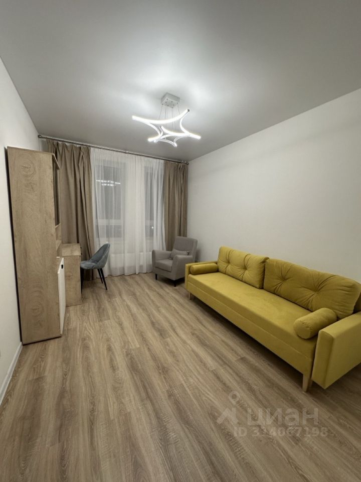 Аренда 3-комн квартиры на вторичном рынке Город-событие мкр, с. Лайково, 62