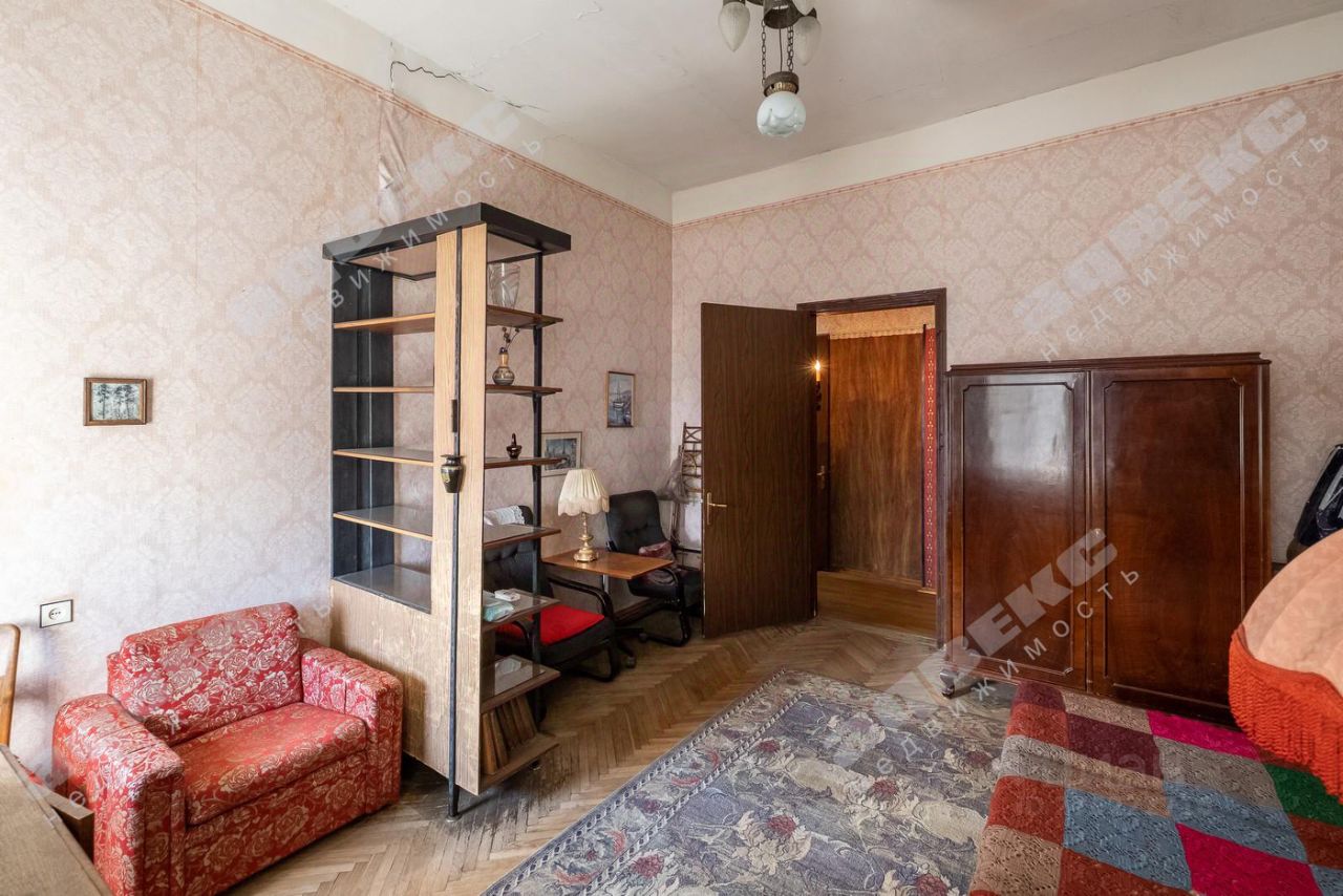 Продажа 3-комн квартиры на вторичном рынке набережная Реки Фонтанки, 29/66