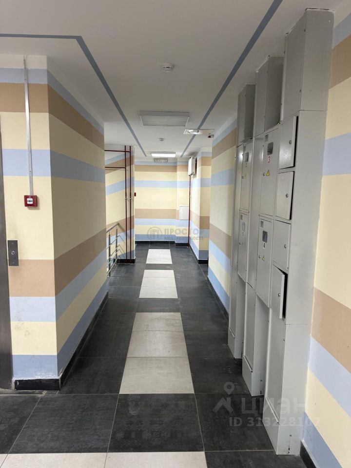 Продажа 3-комн квартиры на вторичном рынке Новогорск мкр, улица Ивановская