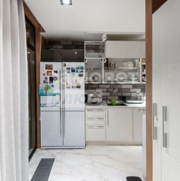 Продажа 9-комн квартиры на вторичном рынке Новоясеневский пр-кт,  д. 9