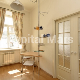 Аренда 3-комн квартиры на вторичном рынке Смоленский 1-й пер,  д. 22/10